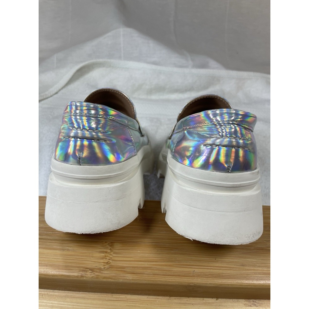 Steve Madden Silver Holo Girls Womens Shoes with a Heart Size 4 - Picture 3 of 5